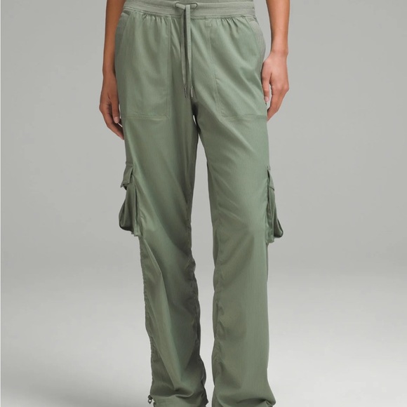 Dance Studio Relaxed-Fit
MR Cargo Pant size S GREU - Picture 2 of 3